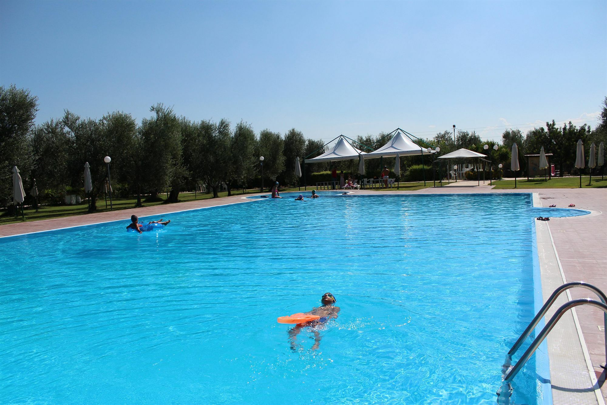 Giardino Degli Ulivi Resort Masseria Margherita Di Savoia Exterior foto